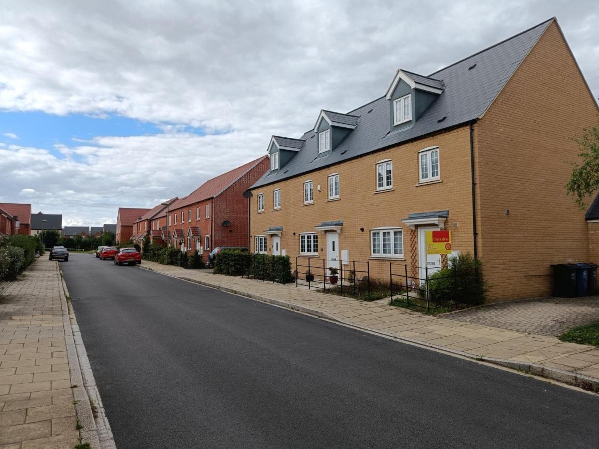 3 Bedroom Townhouse Near Bicester Village ภายนอก รูปภาพ