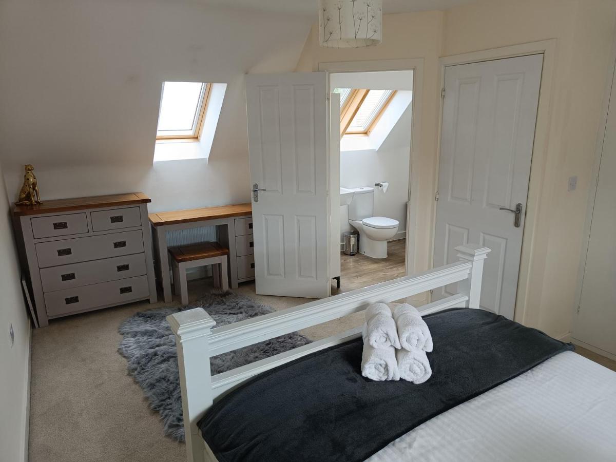3 Bedroom Townhouse Near Bicester Village ภายนอก รูปภาพ