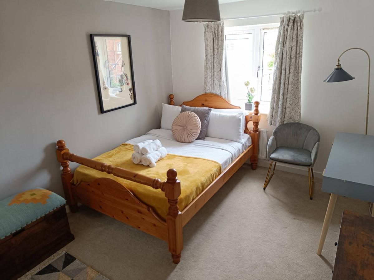 3 Bedroom Townhouse Near Bicester Village ภายนอก รูปภาพ