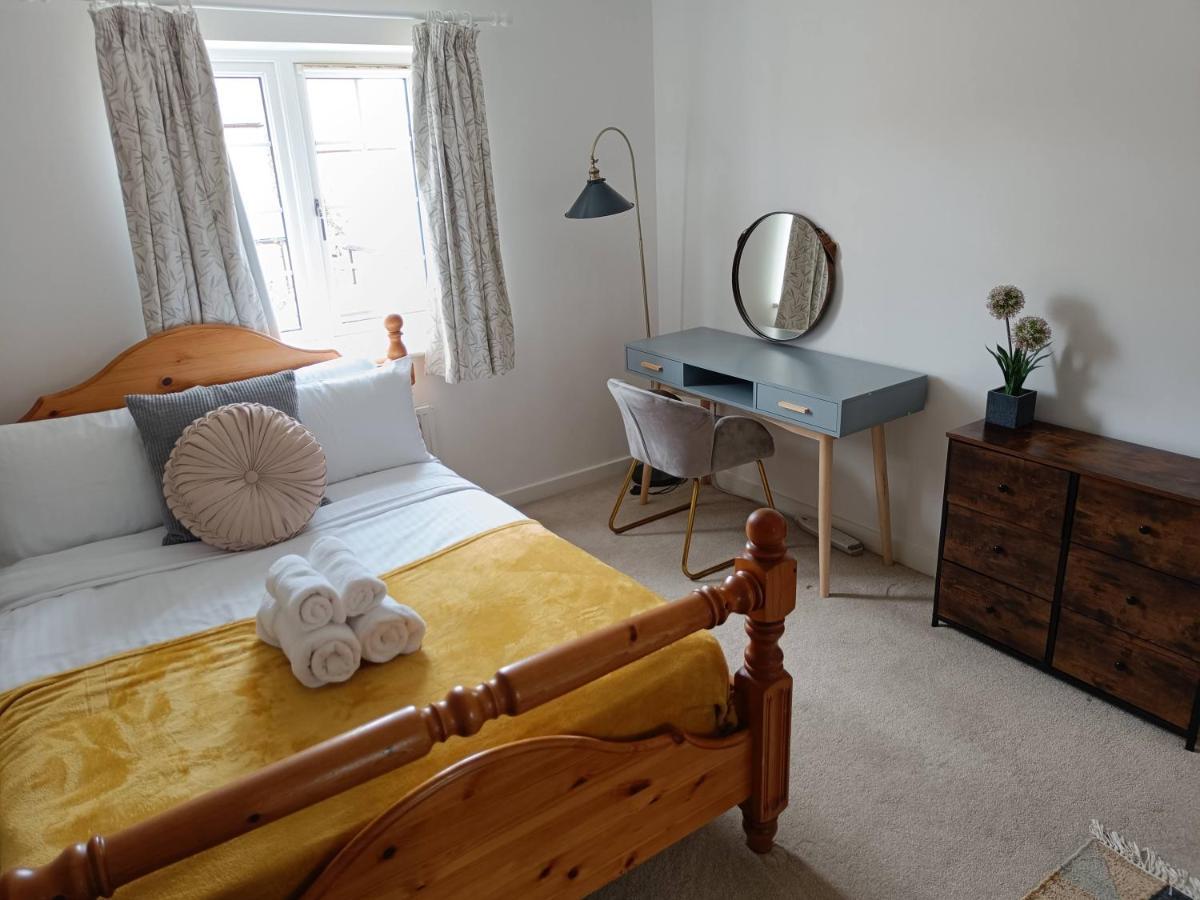 3 Bedroom Townhouse Near Bicester Village ภายนอก รูปภาพ