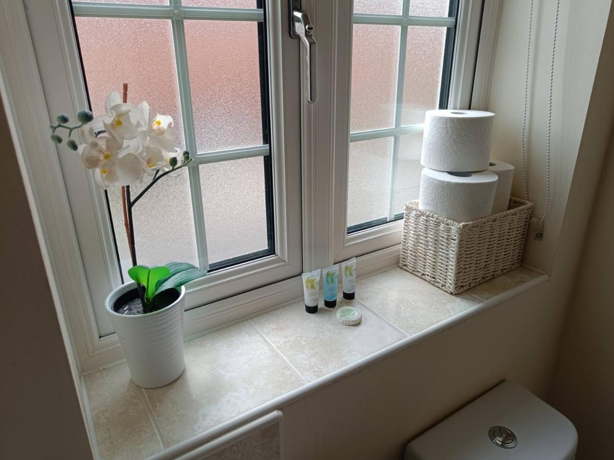 3 Bedroom Townhouse Near Bicester Village ภายนอก รูปภาพ